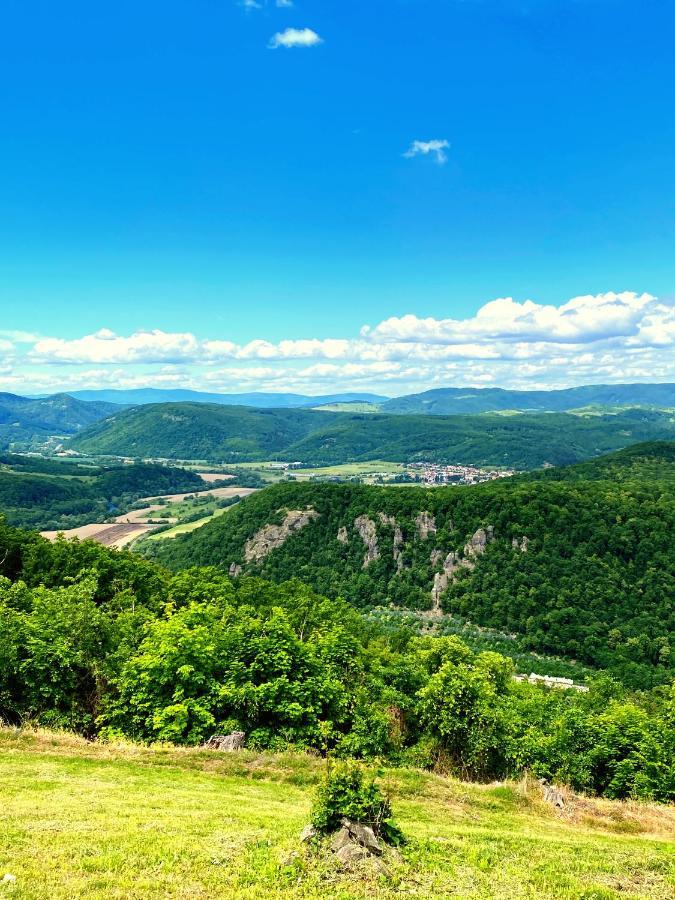 Apartman Viki Banska Bystrica Luaran gambar